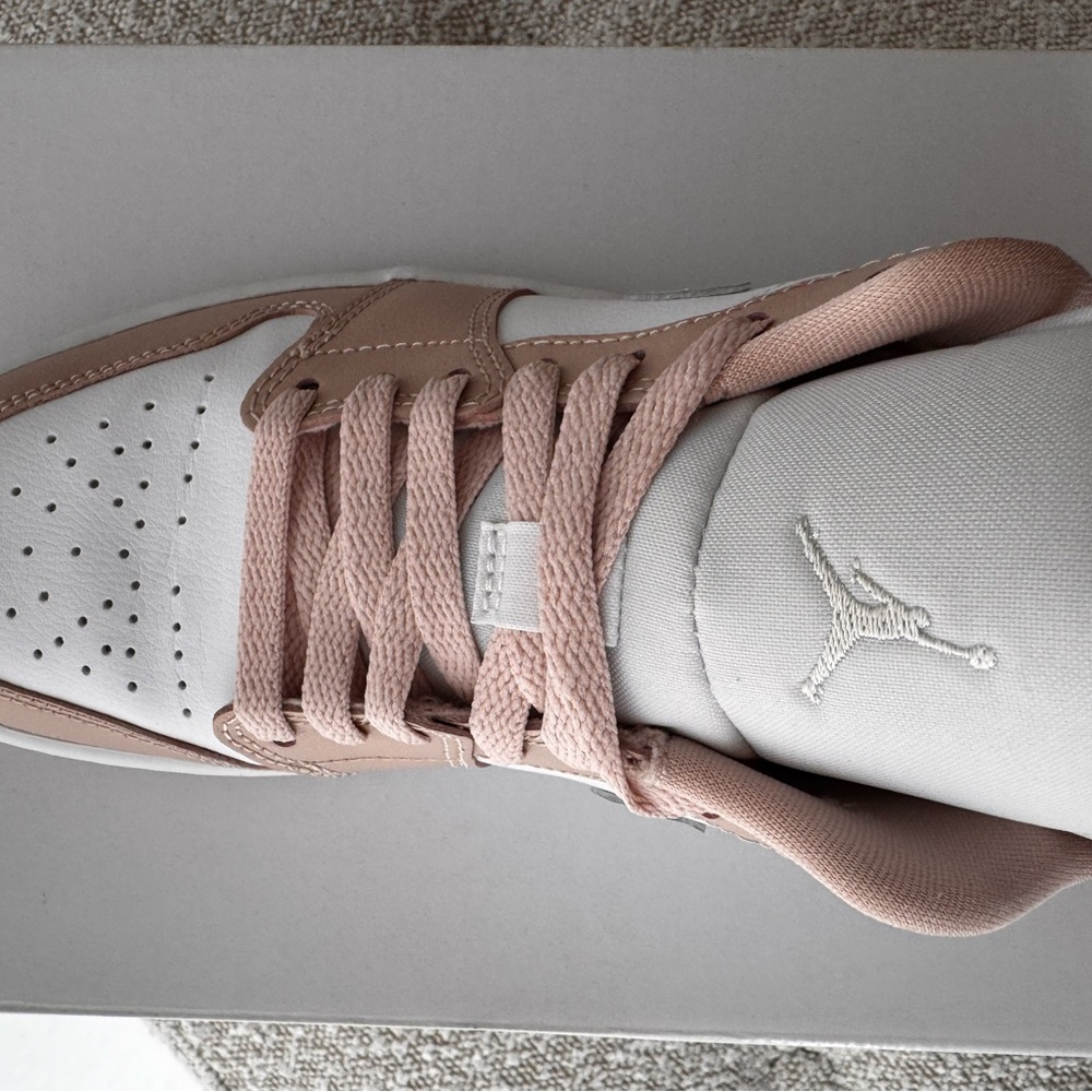 NEW Nike Jordan 1 Low (White/ Light Bone) - Picture 5 of 7
